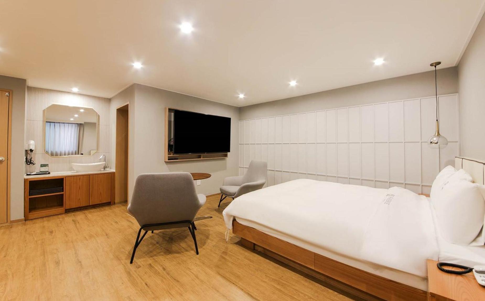 H Avenue Hotel In 庆州 外观 照片